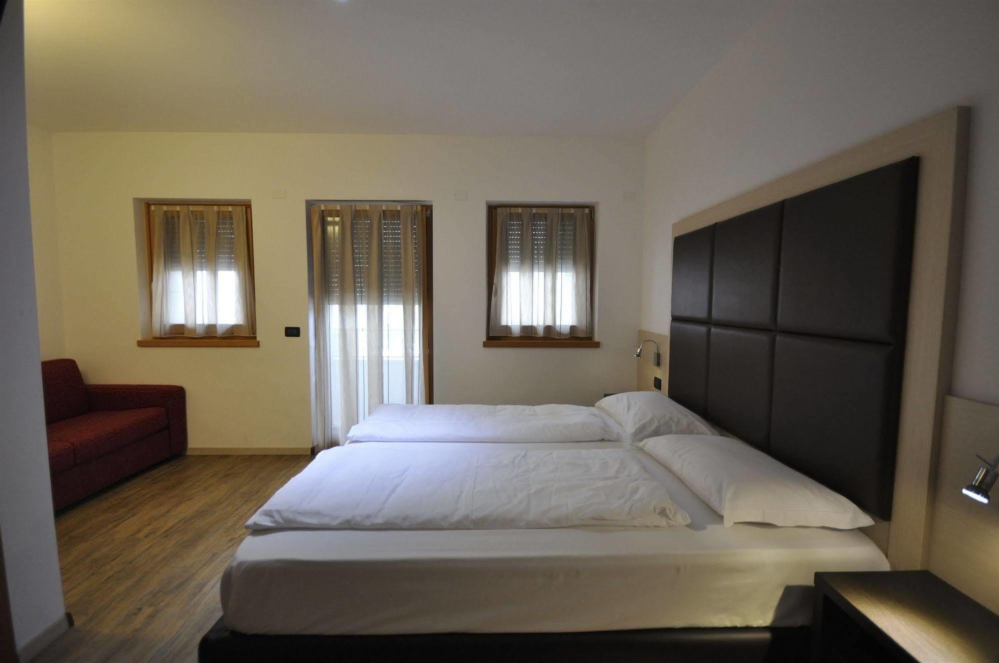 Villa Cameras Room And Breakfast Mori Kültér fotó